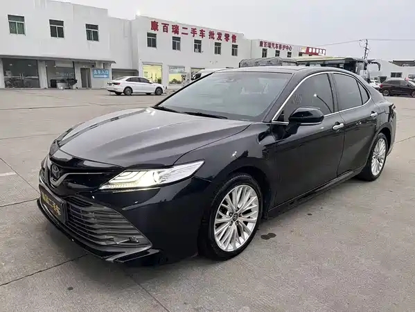Toyota Camry 2019