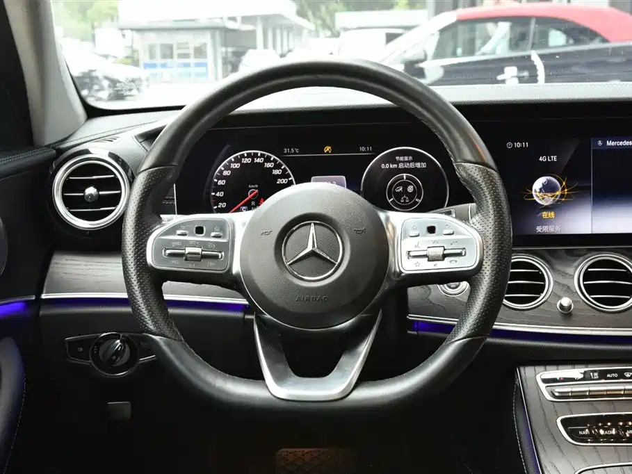 Mercedes-Benz E-Class 2020 — фото 18