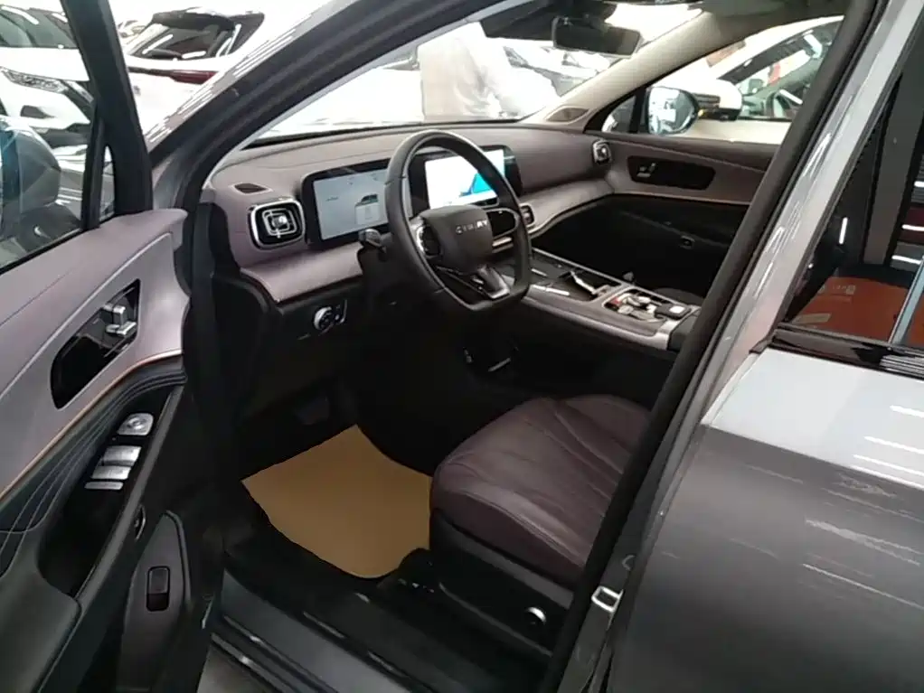 Chery Tiggo 9 C-DM 2025 — фото 15