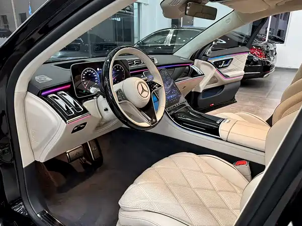 Mercedes-Benz Maybach S-Class 2025