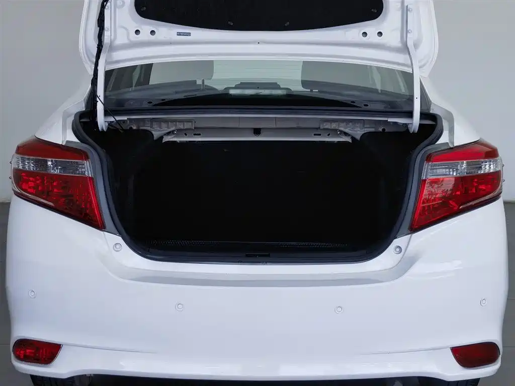 Toyota Vios 2016 — фото 16
