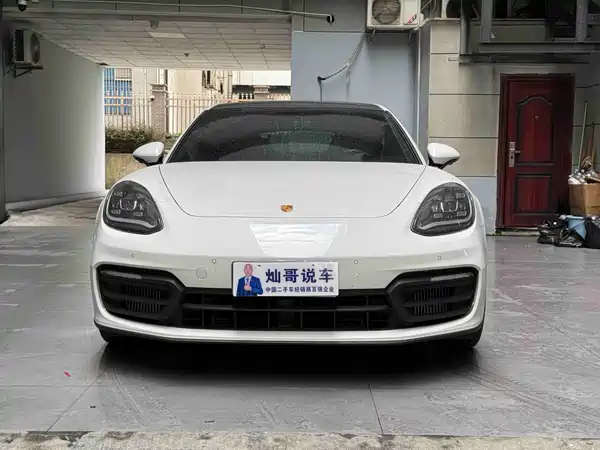 Porsche Panamera 2024