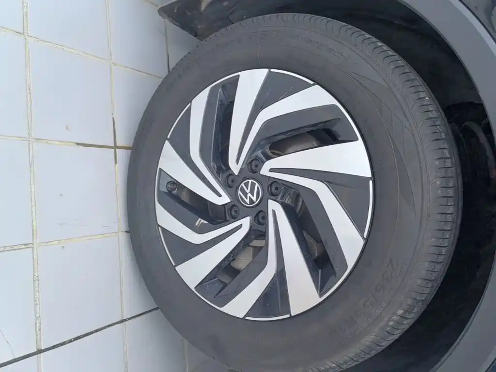 Volkswagen Tiguan L 2021 — фото 23