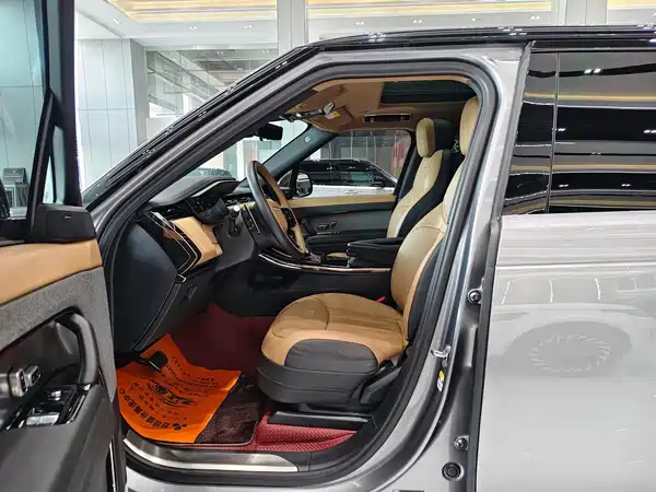 Land Rover Range Rover Sport 2025