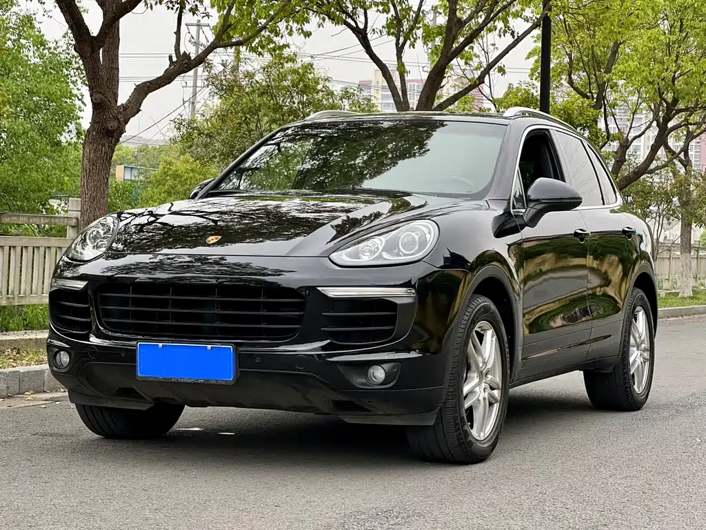 Porsche Cayenne 2017 — фото 1