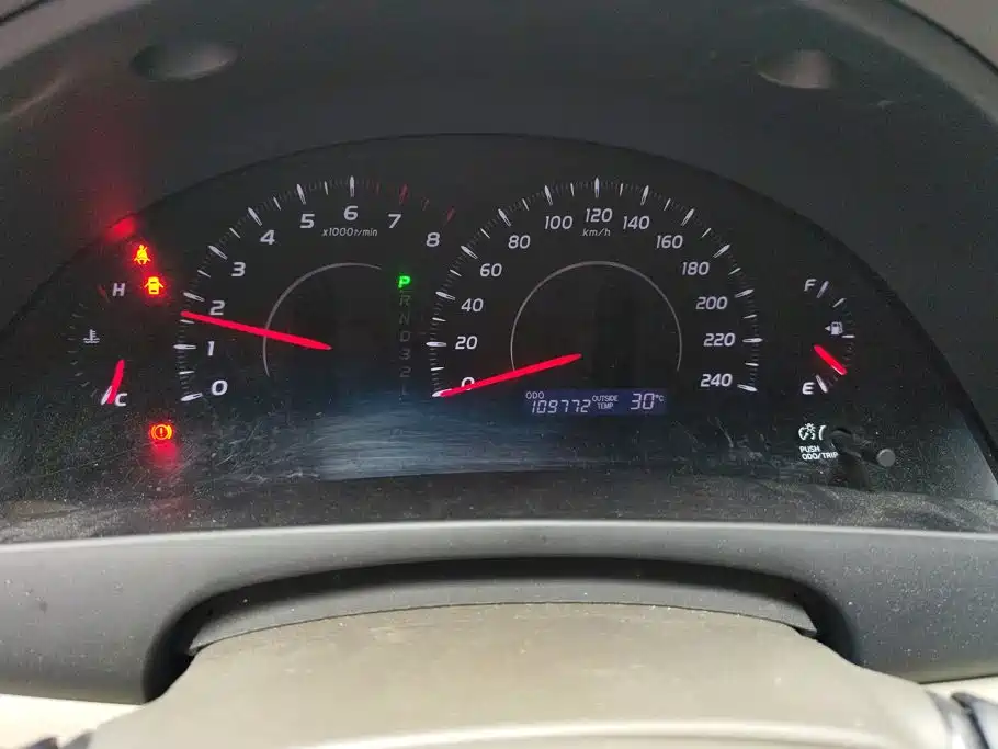 Toyota Camry 2014 — фото 14