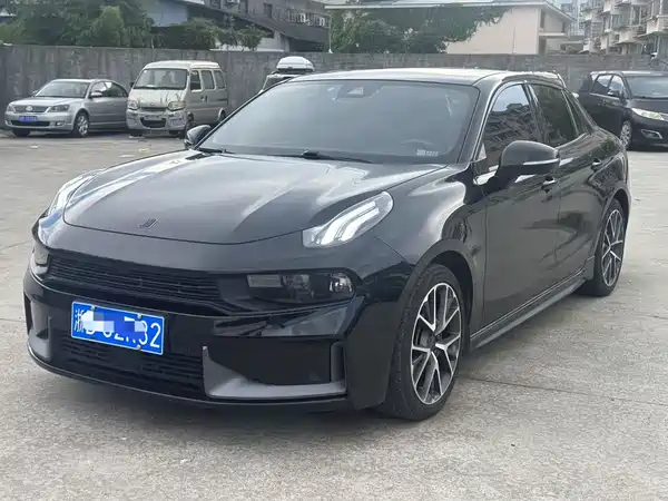 Lynk & Co 03 2021