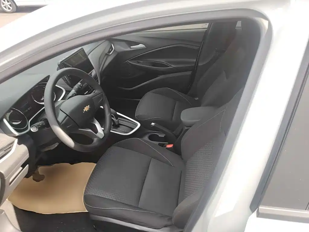 Chevrolet Cavalier 2020 — фото 15