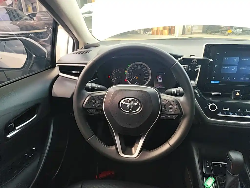 Toyota Corolla 2021 — фото 11