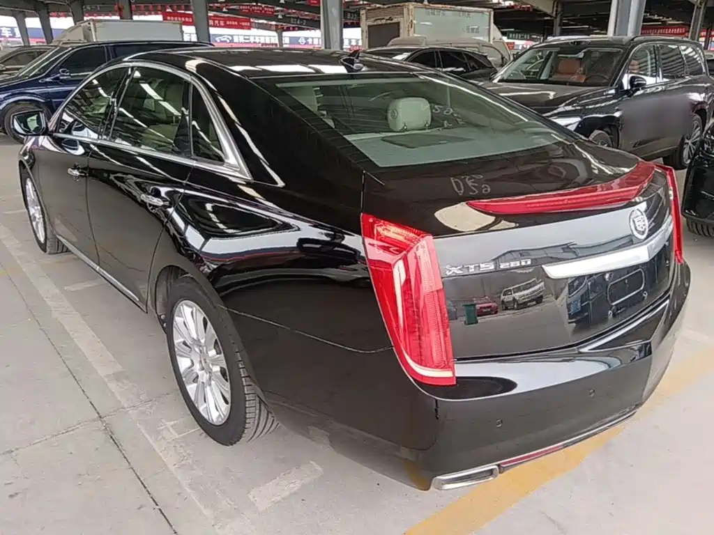 Cadillac XTS 2015 — фото 5