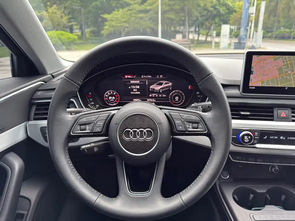Audi A4L 2018 — фото 11