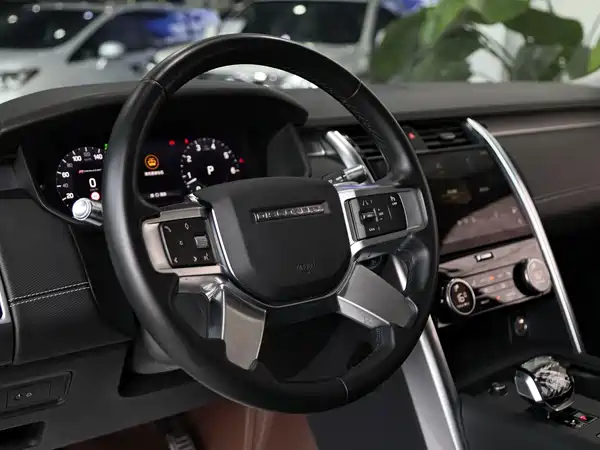 Land Rover Discovery 2021