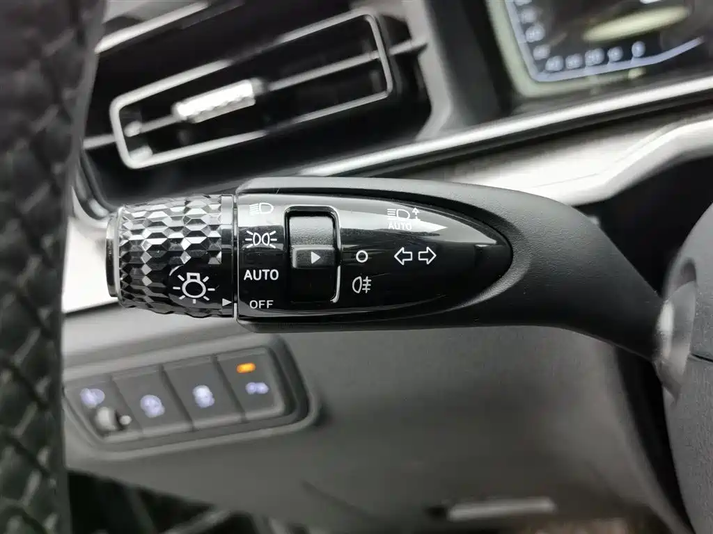 Hyundai Custo 2024 — фото 21