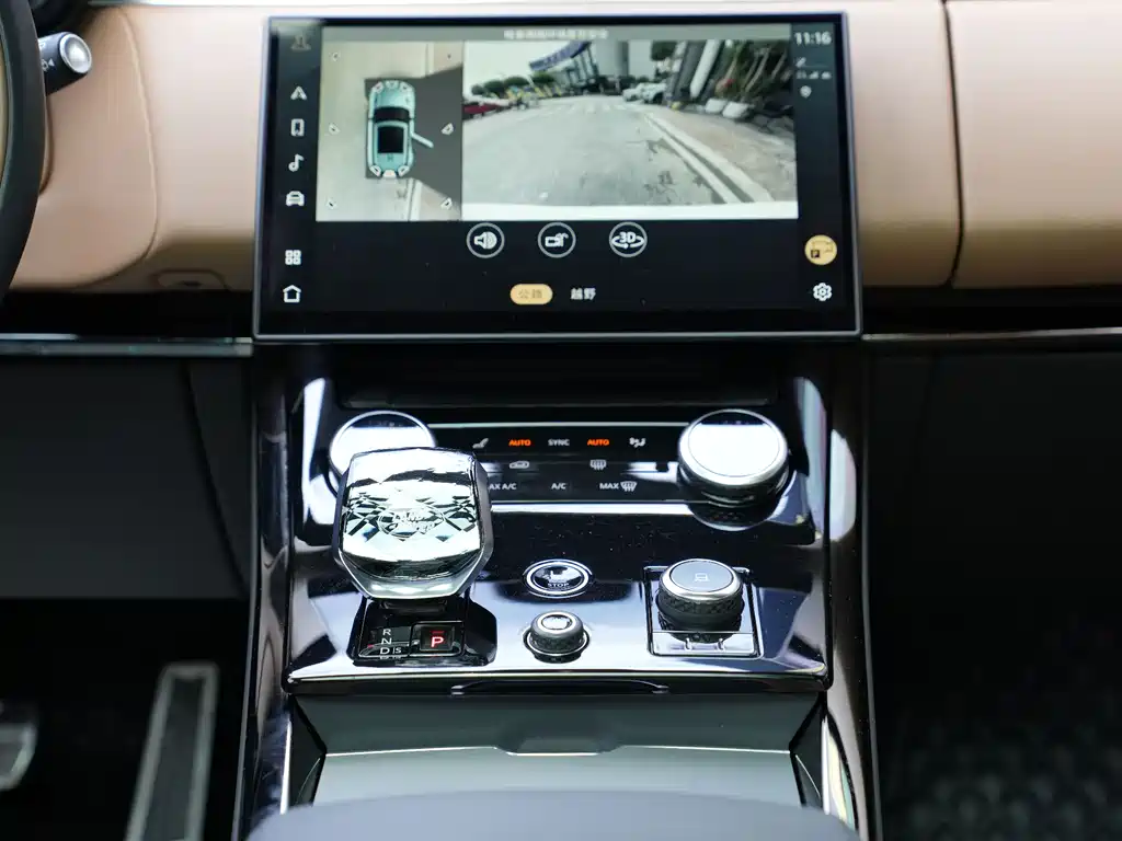 Land Rover Sport 2023 — фото 9