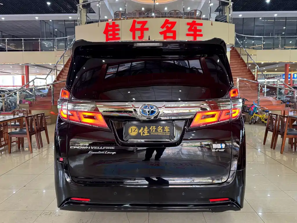 Toyota Vellfire 2021 — фото 5