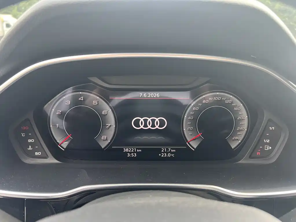 Audi Q3 2022 — фото 8