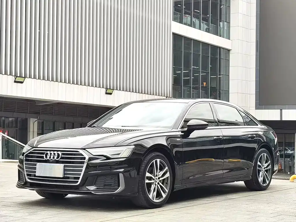 Audi A6L 2019 — фото 1