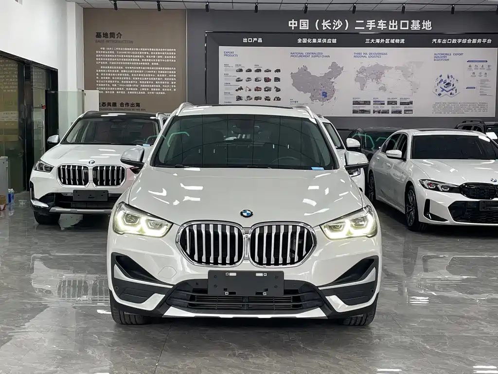BMW X1 2021 — фото 2