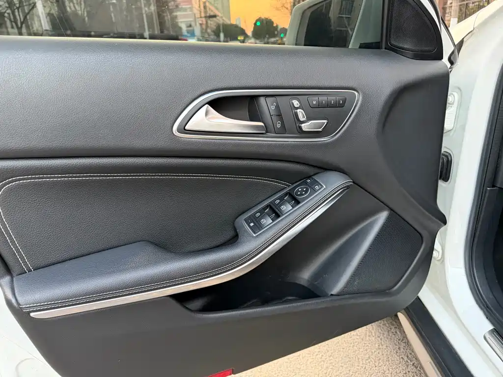 Mercedes-Benz GLA 2018 — фото 15