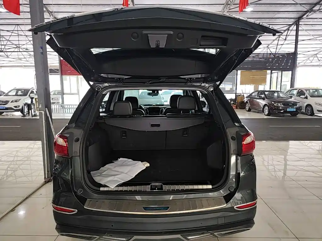 Chevrolet Equinox 2017 — фото 19