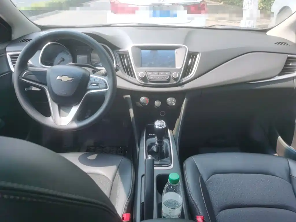 Chevrolet Cavalier 2017 — фото 10