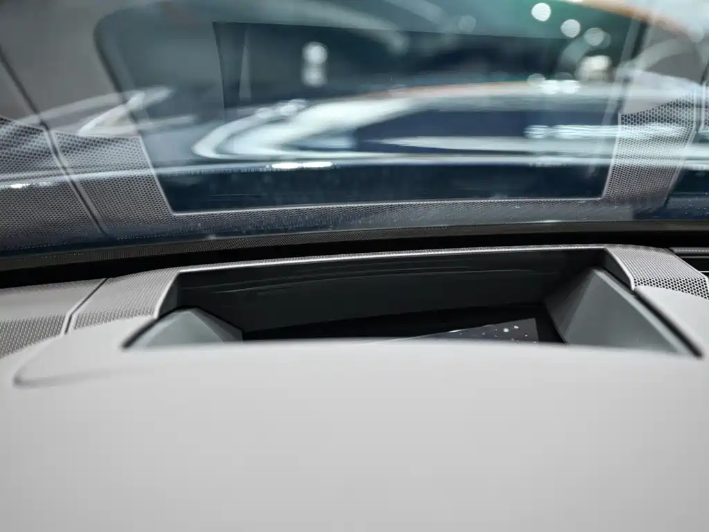 Bentley Flying Spur 2021 — фото 18