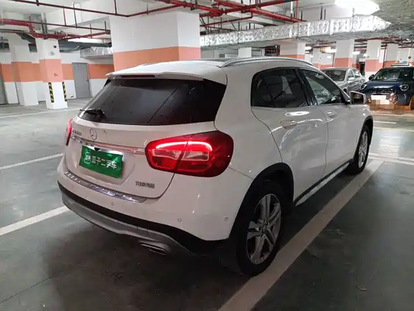 Mercedes-Benz GLA 2016