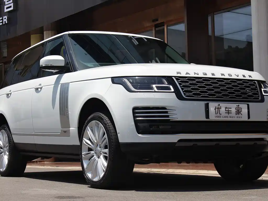 Land Rover Range Rover 2023 — фото 2