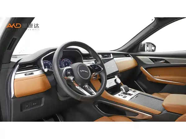 Jaguar F-PACE 2024