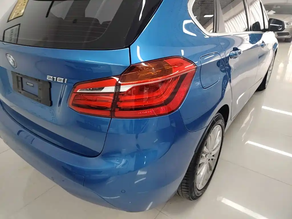 BMW 2 Series Active Tourer 2019 — фото 8