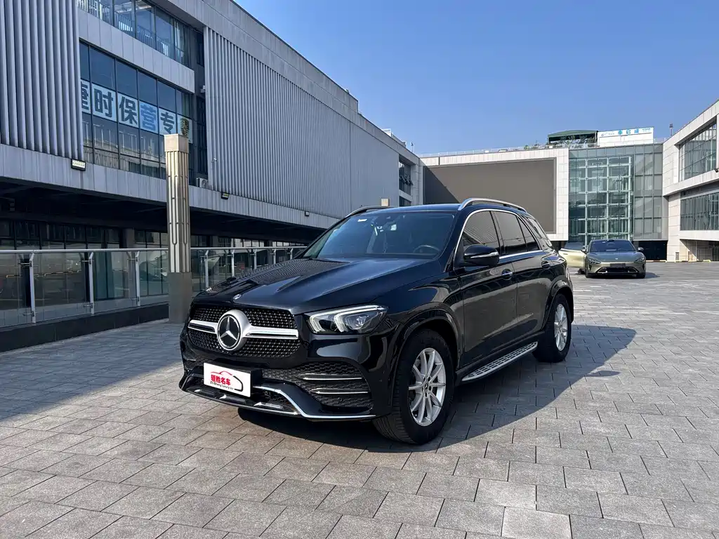 Mercedes-Benz GLE 2020 — фото 1