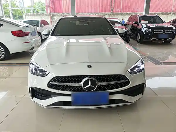Mercedes-Benz C-Class 2024