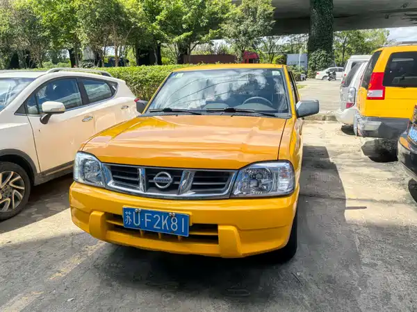Nissan D22 2014