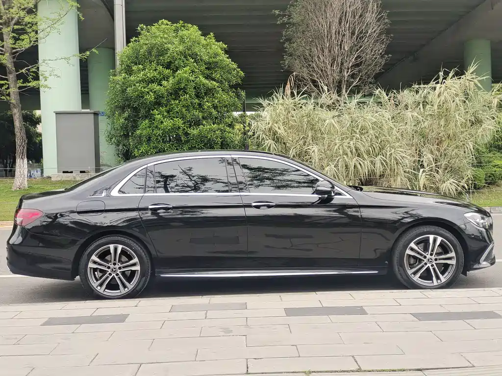 Mercedes-Benz E-Class 2021 — фото 4
