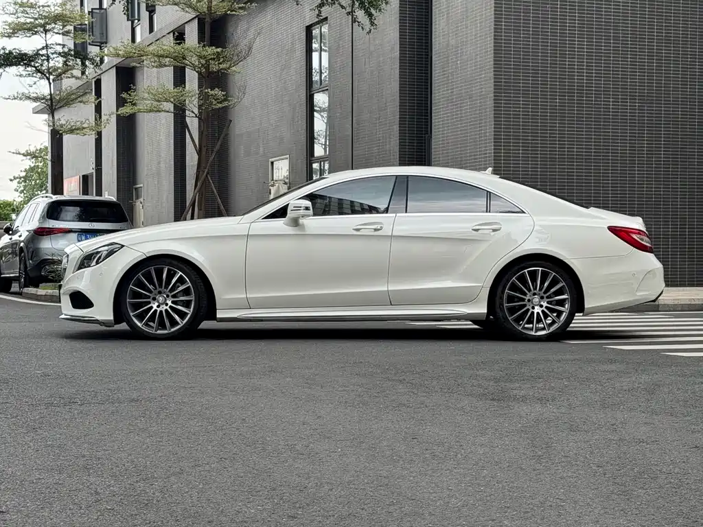 Mercedes-Benz CLS 2016 — фото 3