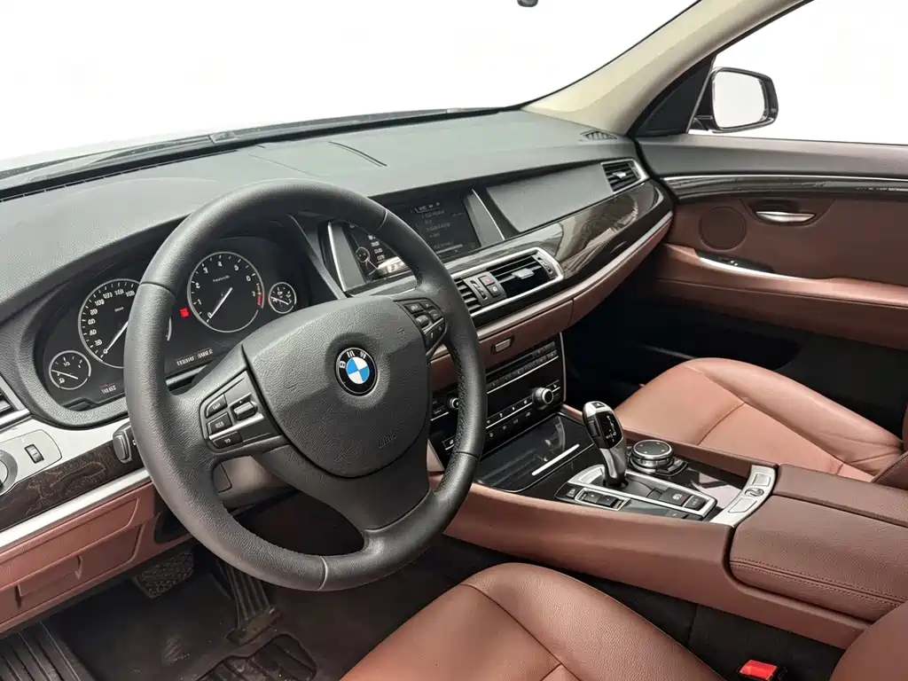 BMW 5 Series GT 2016 — фото 4