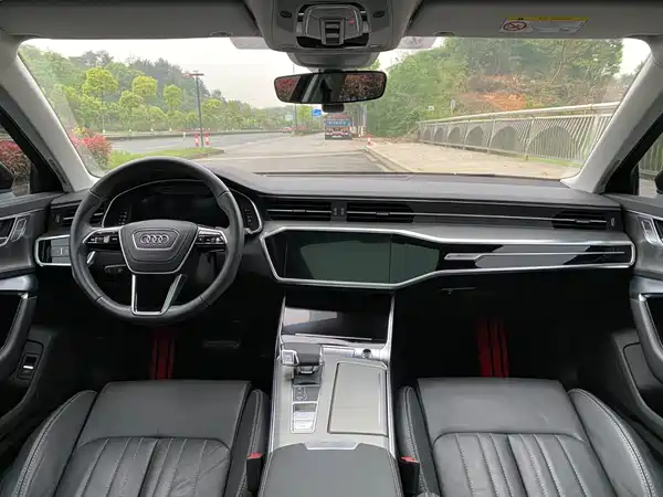 Audi A6L 2022