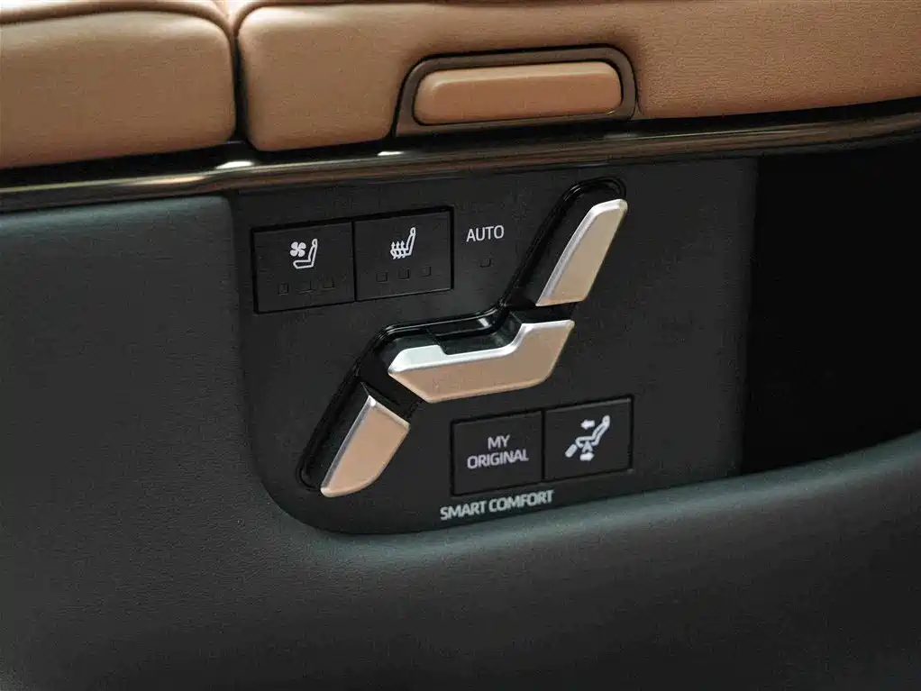 Toyota Vellfire 2025 — фото 18