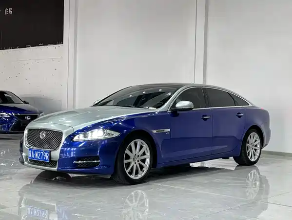 Jaguar XJ 2015