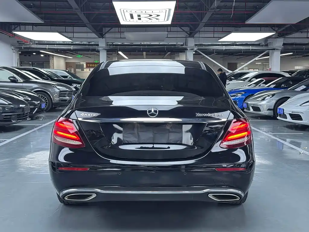 Mercedes-Benz E-Class 2019 — фото 19