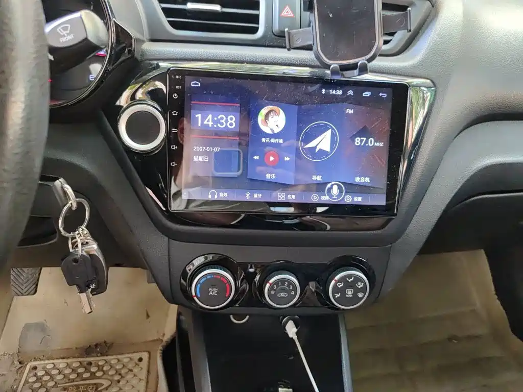 Kia K2 2015 — фото 14