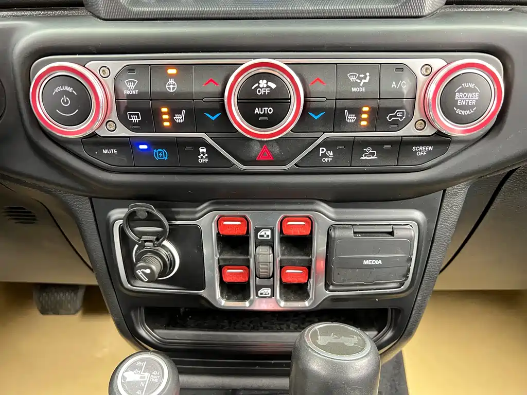 Jeep Wrangler PHEV 2021 — фото 14