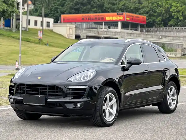 Porsche Macan 2014