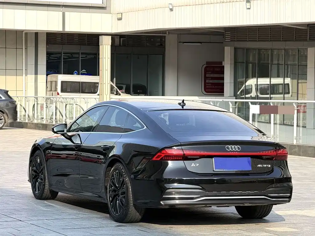 Audi A7 2021 — фото 8