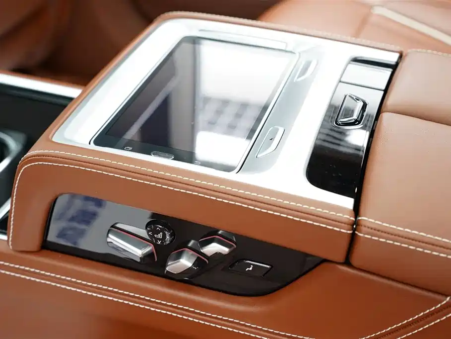 BMW 7 Series 2019 — фото 15