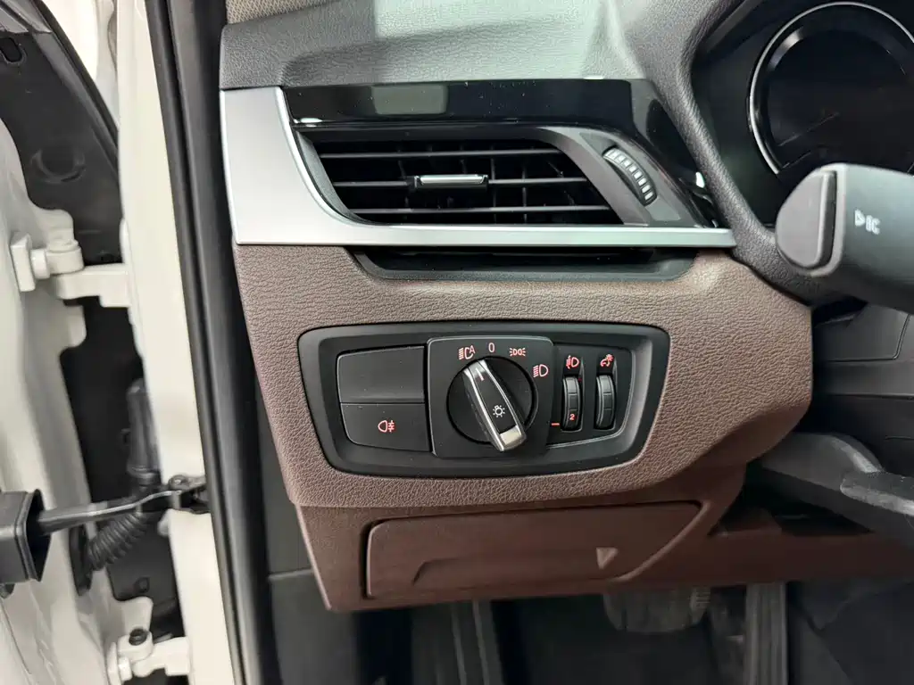BMW X1 2022 — фото 10