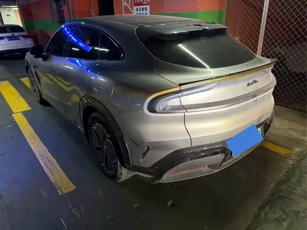 Xiaomi YU7 2025