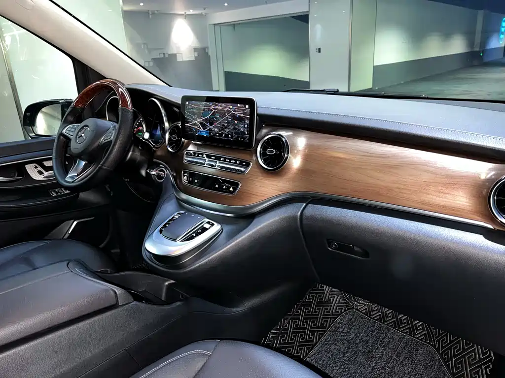 Mercedes-Benz V-Class 2020 — фото 5