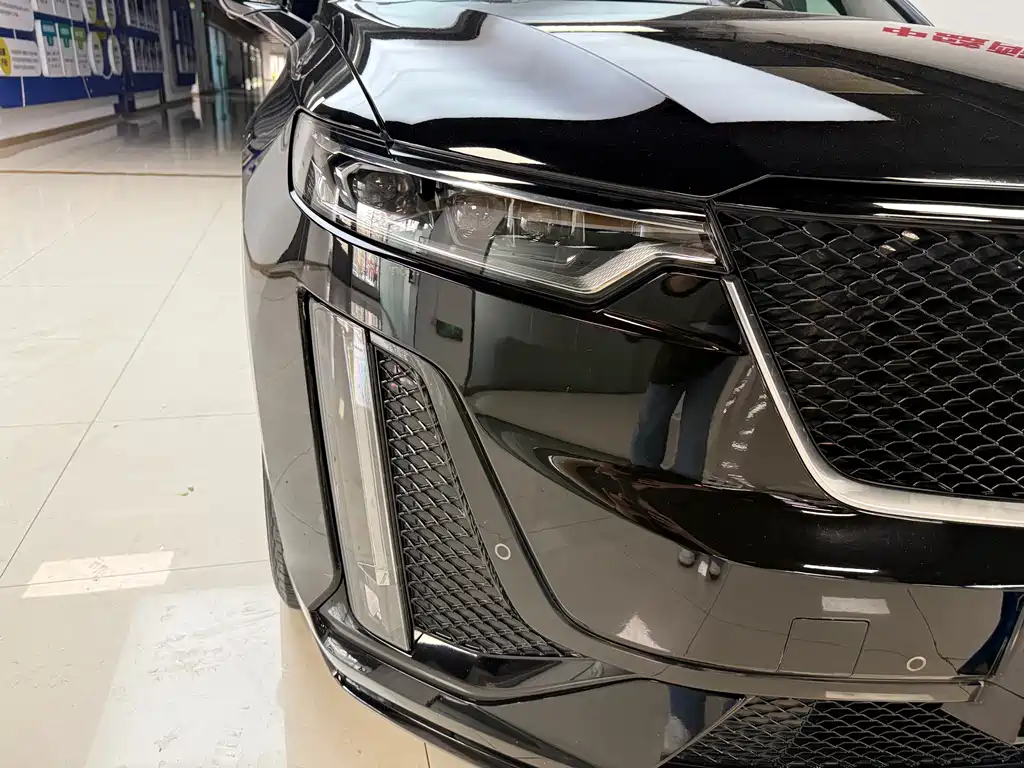 Cadillac XT6 2021 — фото 24