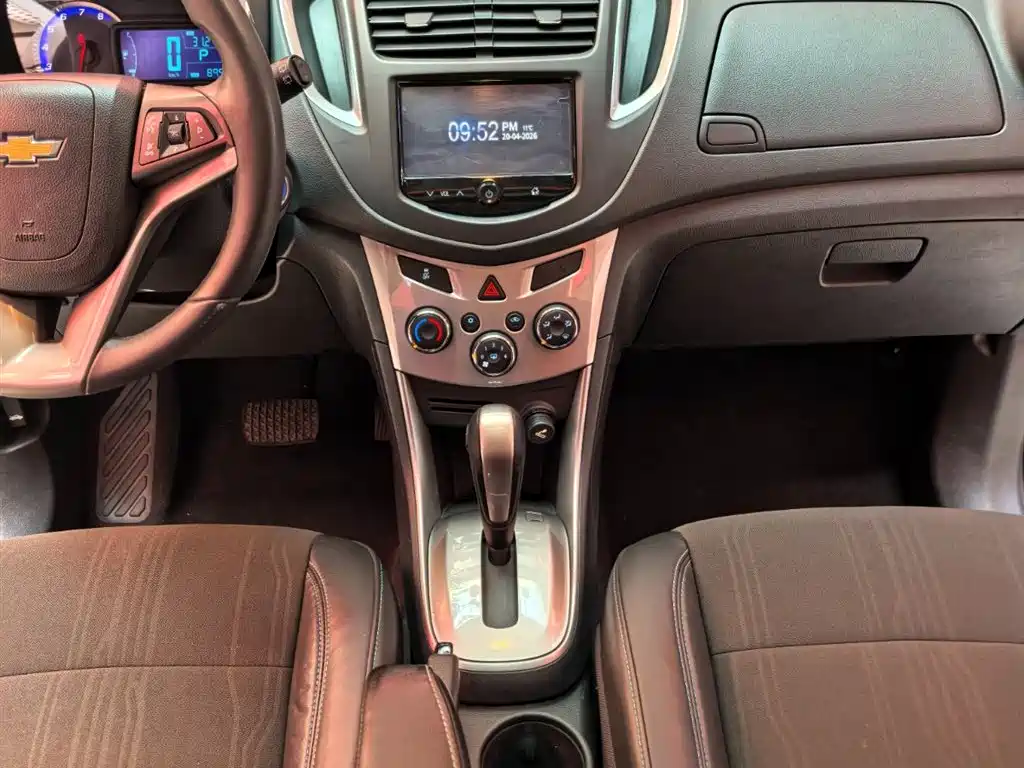 Chevrolet Trax 2014 — фото 12